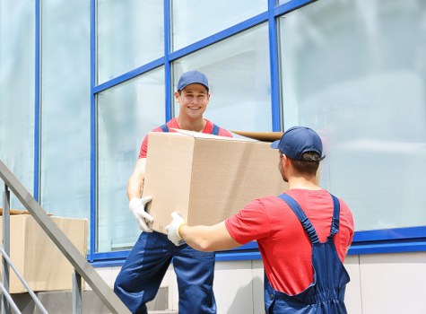 Confident and secure checkout for Earlsfield man with van services
