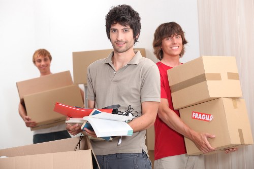 Local removal truck hire vehicle suitable for flat and house moves in Earlsfield