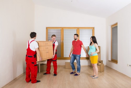 Earlsfield moving service emphasising safety, planning, and protection