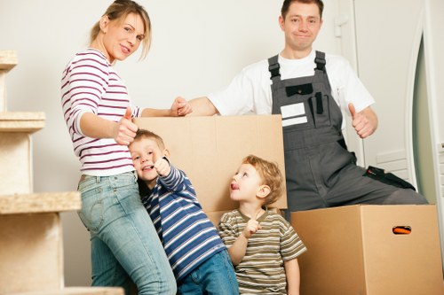 Local moving van serving Earlsfield homes